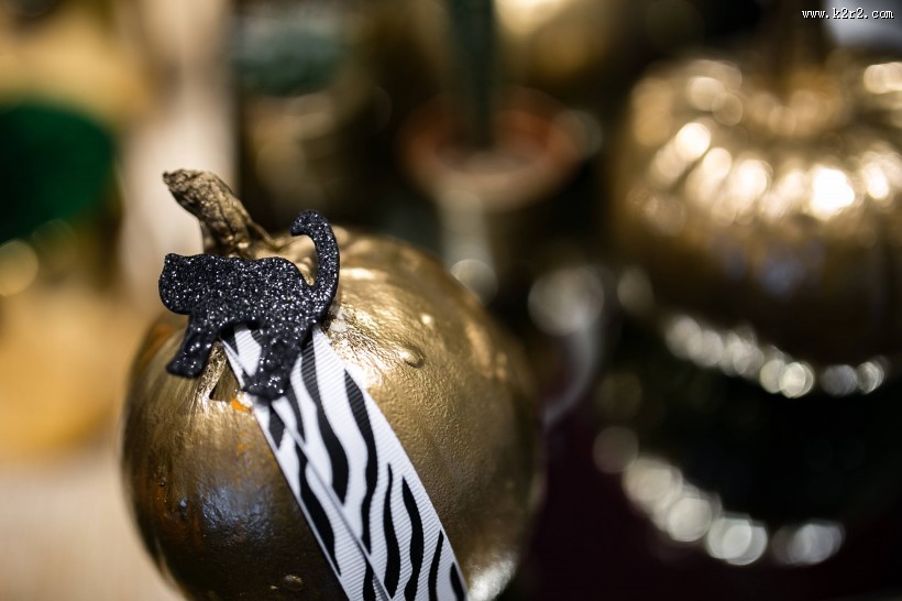 金黄色的装饰南瓜图片