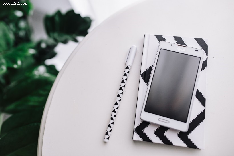 书桌上的物品图片