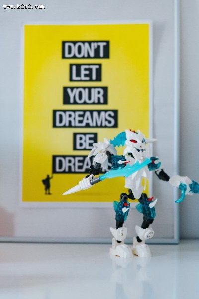 儿童房里玩具图片