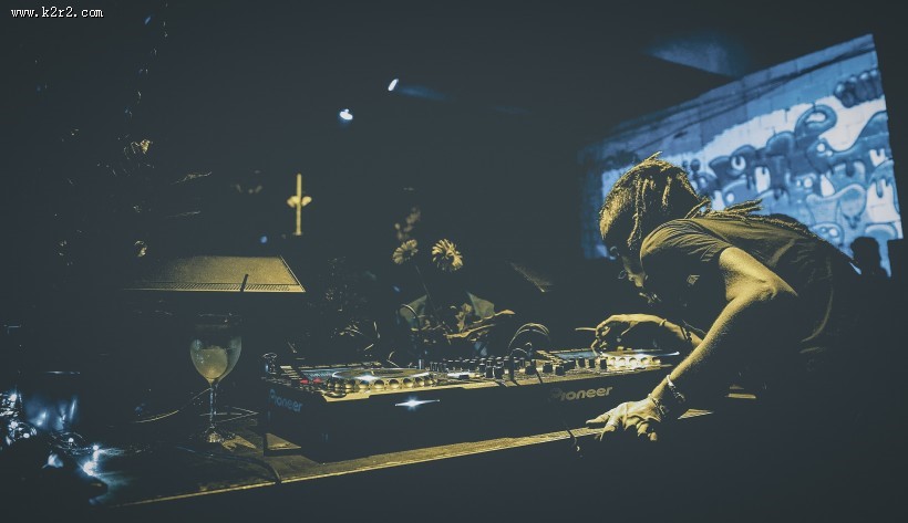 音响设备特写的图片