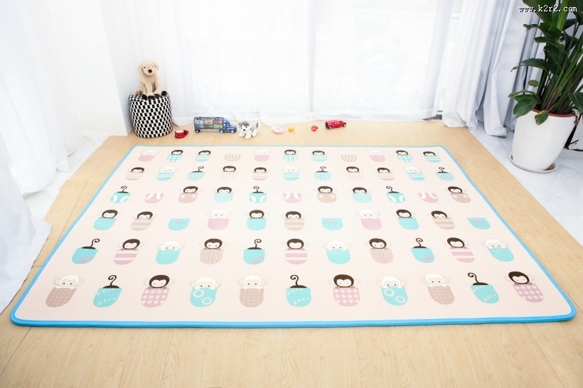 卡通宝宝爬行垫图片