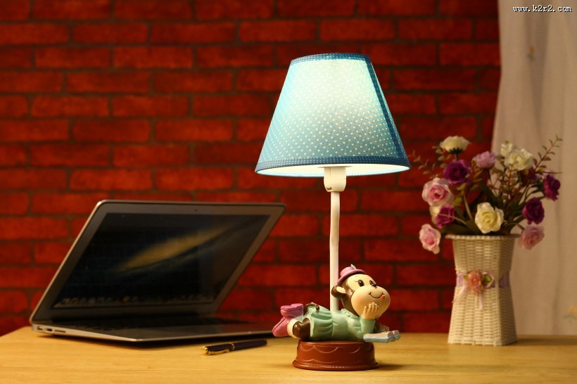 卡通小猴子台灯图片