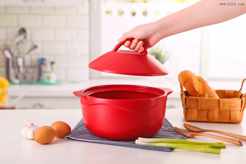 红色的汤锅图片