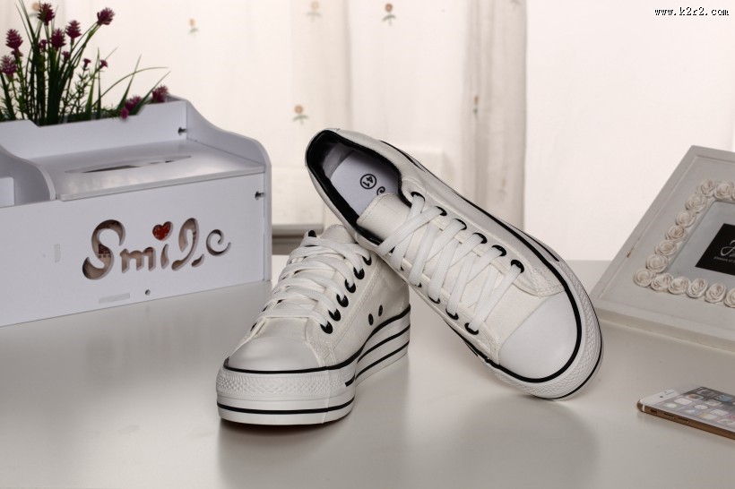 户外运动鞋图片