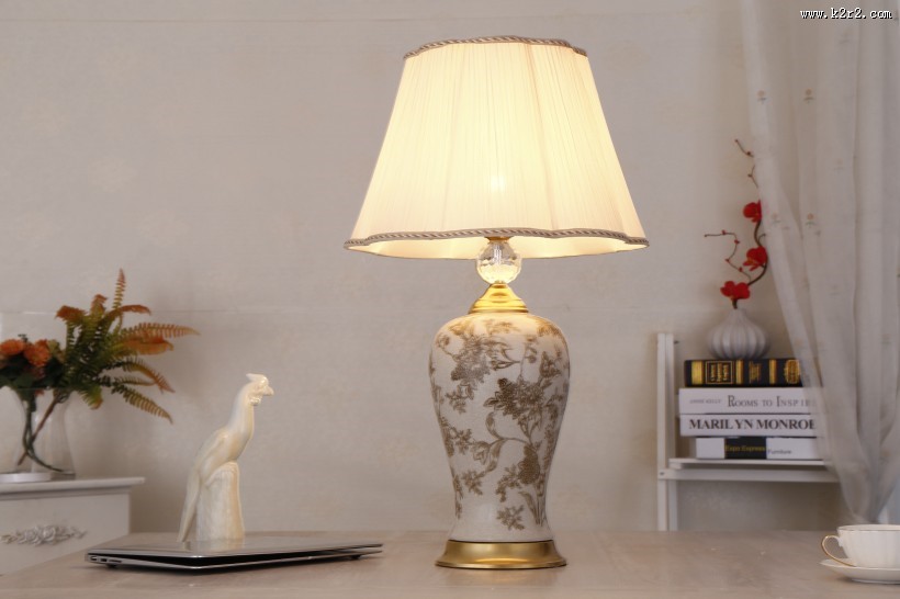 精致漂亮的台灯图片