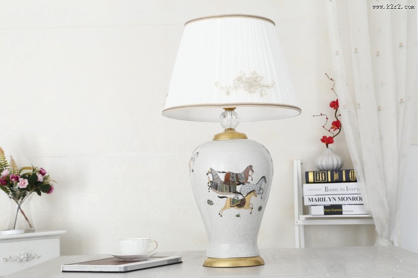 精致漂亮的台灯图片