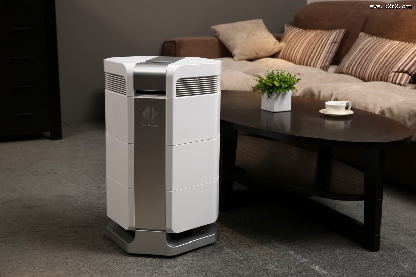 白色家用空气净化器图片