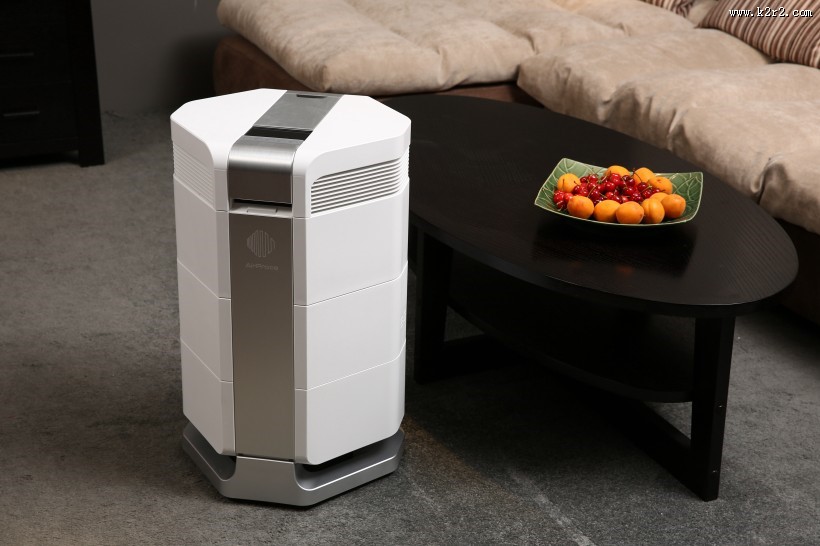 白色家用空气净化器图片