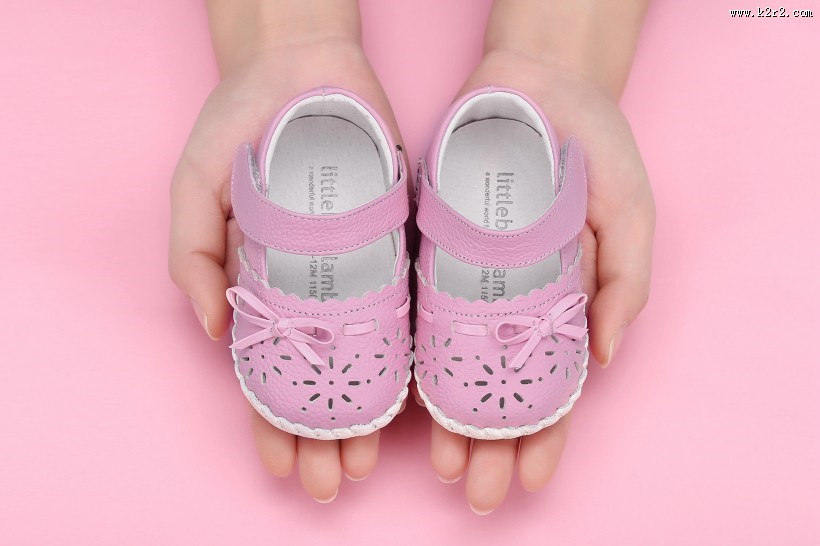可爱好看的童鞋图片