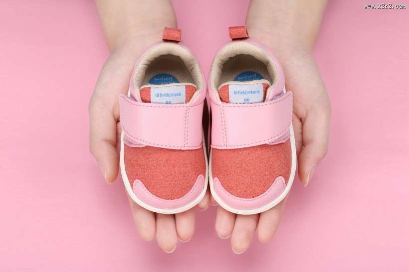 可爱好看的童鞋图片