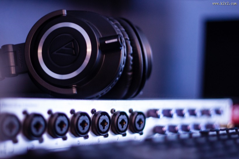 头戴式耳机高清图片