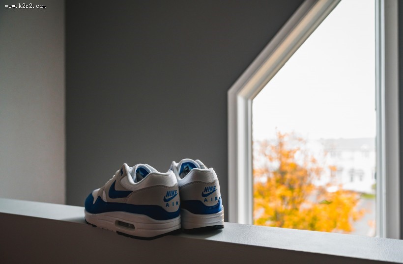 不同风格款式的鞋子图片