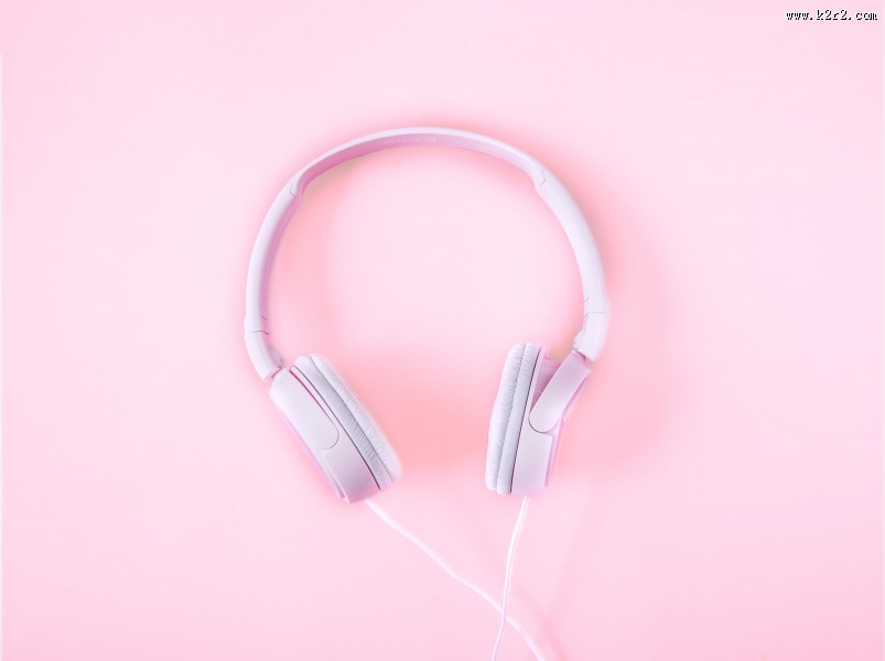 头戴式耳机图片