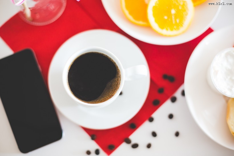 装着咖啡的杯子图片