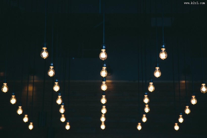 灯泡特写的图片