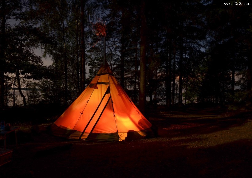 星空下旅行的帐篷图片