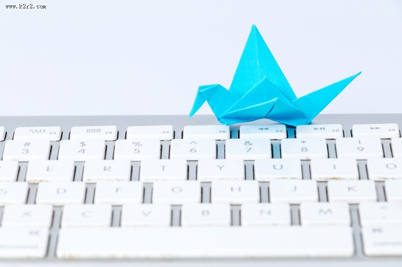 唯美手工彩色千纸鹤图片