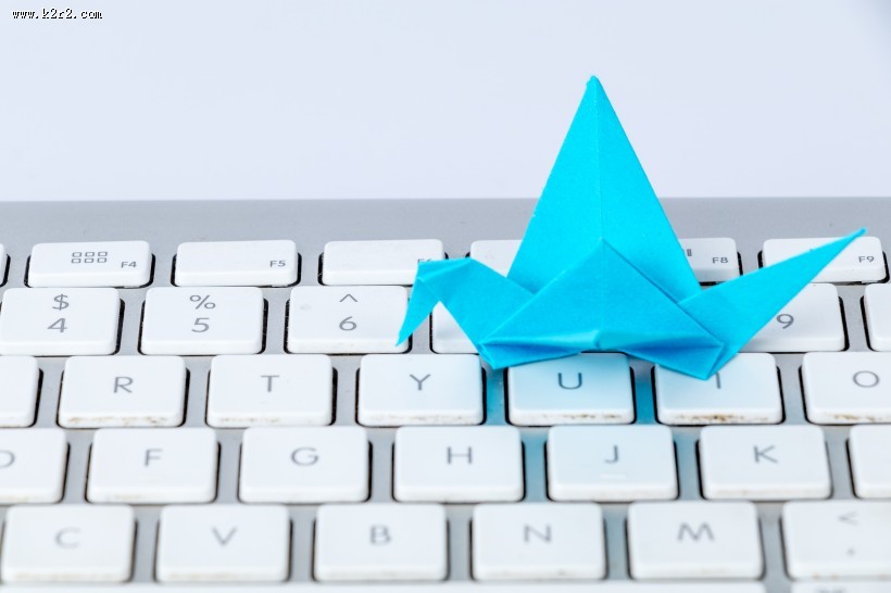 唯美手工彩色千纸鹤图片