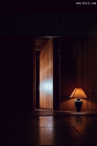 小巧精致的台灯图片