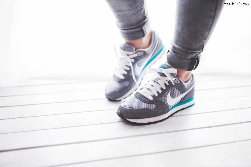 耐克运动鞋图片