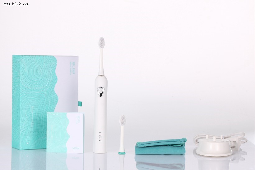 非常实用的电动牙刷图片
