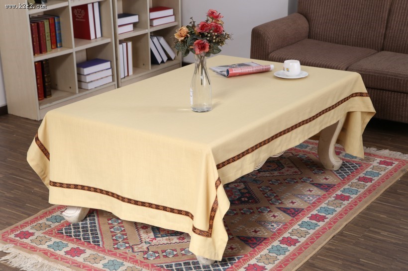 好看的餐桌桌布图片