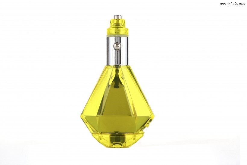 非常实用的usb车载充电器图片