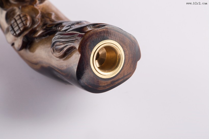 复古的木雕烟嘴图片