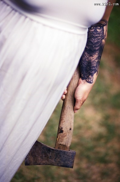 厚重的斧头图片