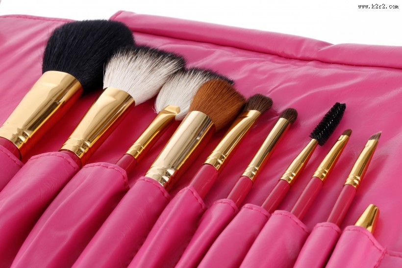 不同功能的化妆刷图片