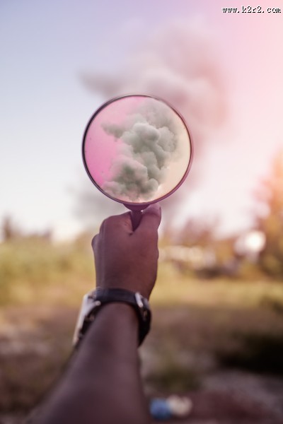 精巧的放大镜图片