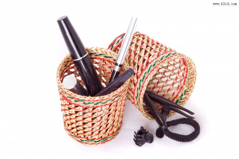 女士化妆品睫毛膏图片