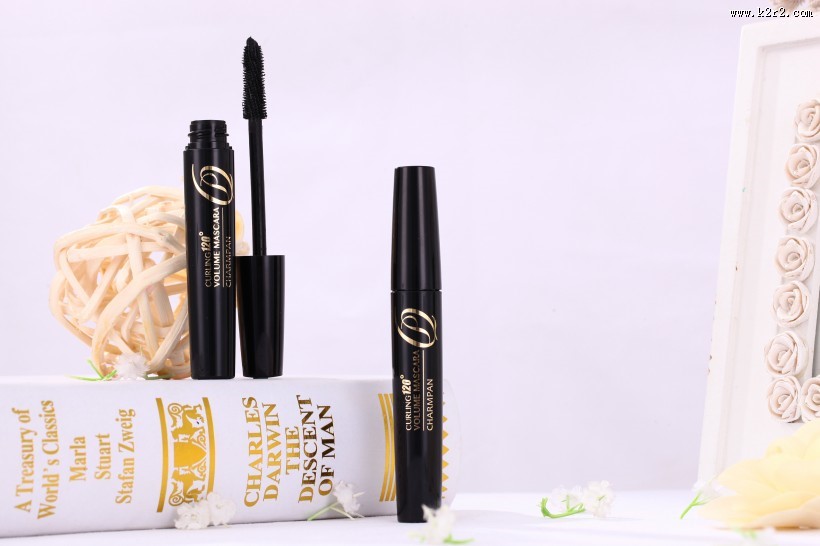 女士化妆品睫毛膏图片