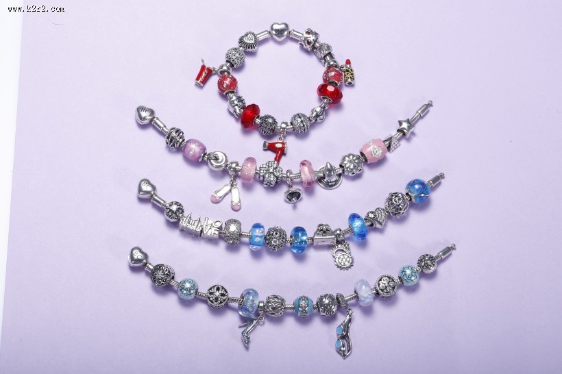 精美的银项链图片