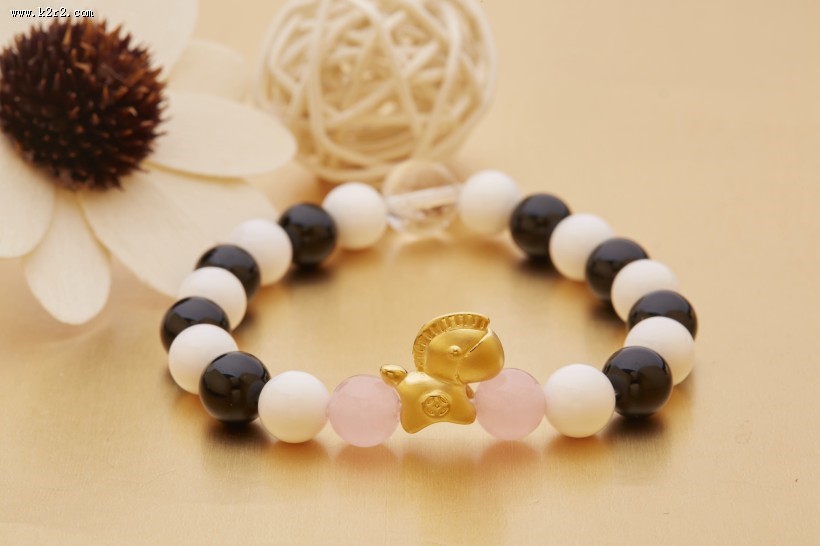 吉祥如意的黄金手串图片