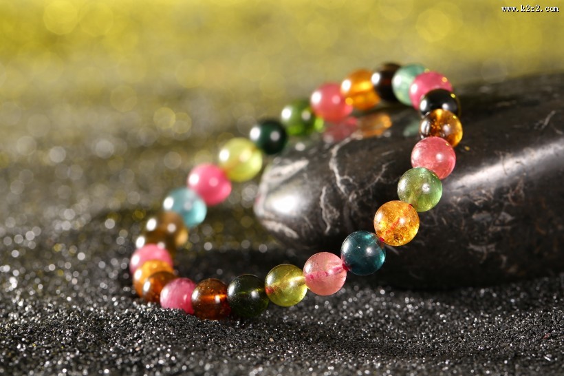 精致透明的手串图片