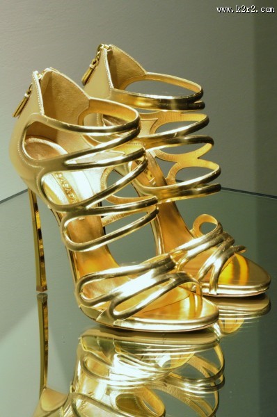 女士高跟鞋图片