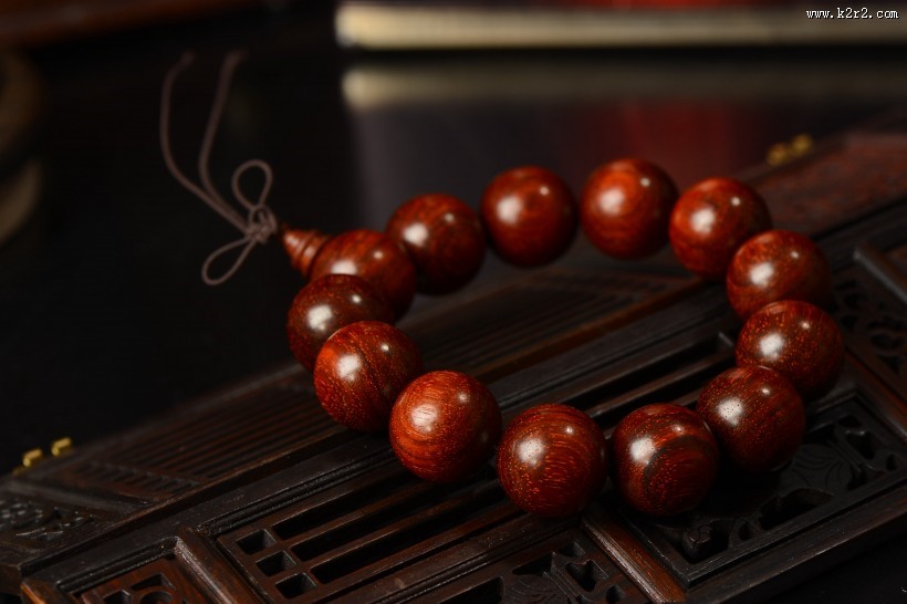 优雅的小叶紫檀手串图片大全