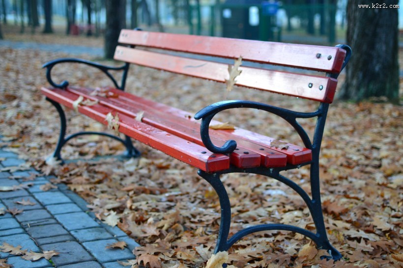 舒适安逸的长椅图片