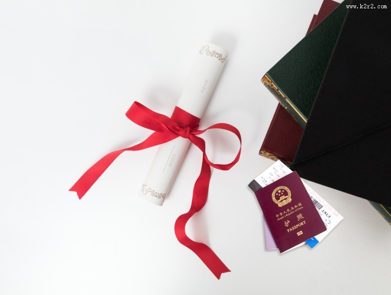 出国必备中国护照图片