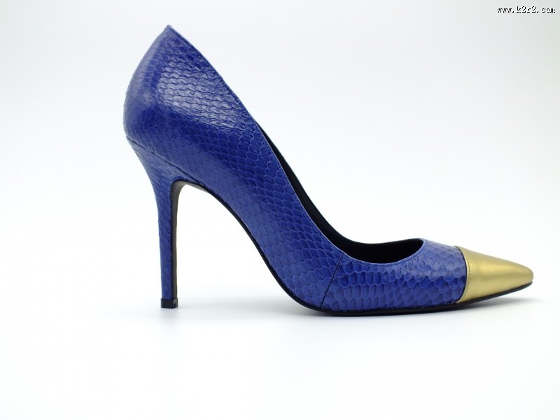 精致的高跟鞋图片