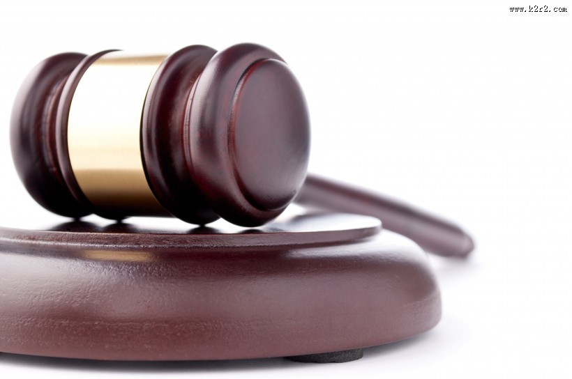 法庭锤与书本图片