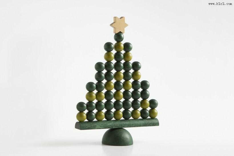 圣诞树上的装饰挂件图片