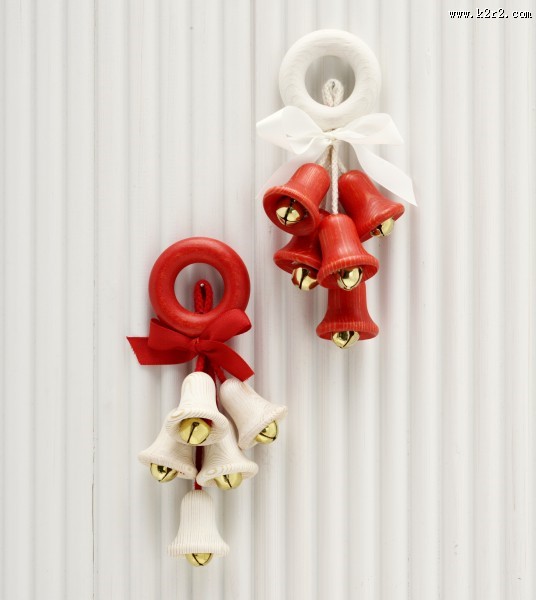 圣诞树上的装饰挂件图片