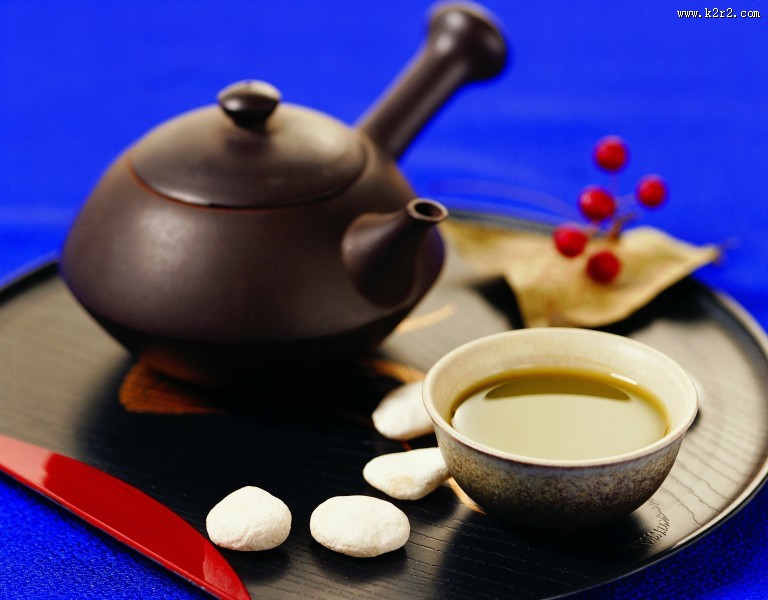 优雅的紫砂壶图片