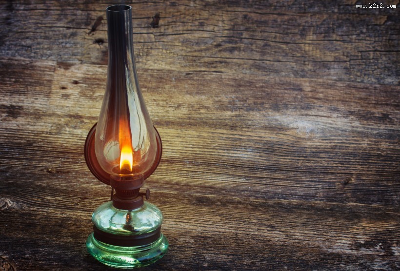 煤油灯图片