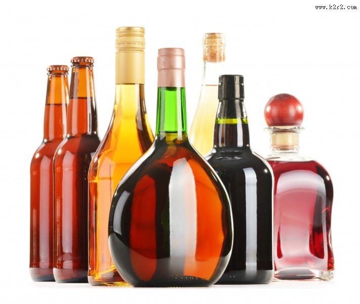 各种颜色瓶装酒图片