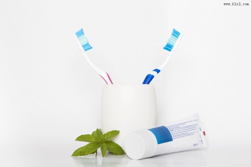 牙刷牙膏图片
