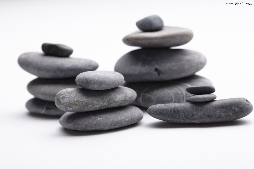 黑色鹅卵石图片