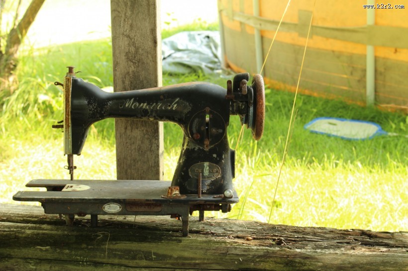 老式缝纫机图片